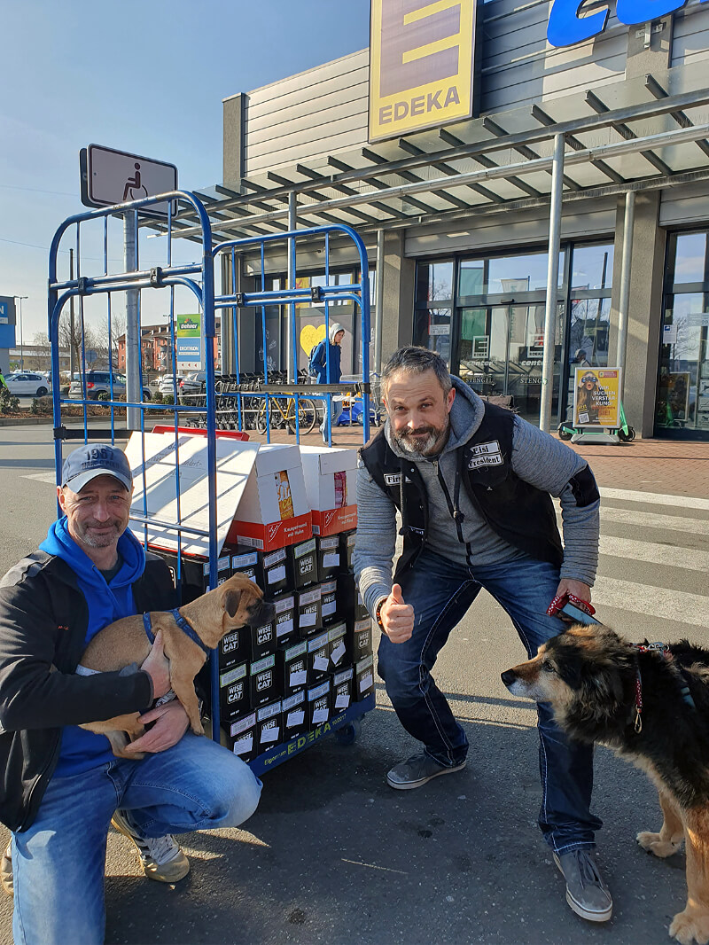 Futterspende für das Tierheim Nürnberg